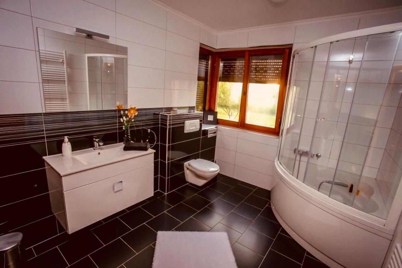 Dalia Bihac Villa *